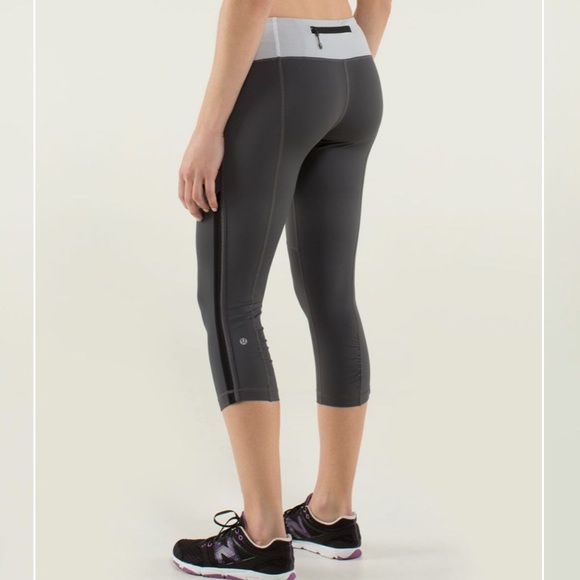 lululemon athletica Pants - Lululemon Race with Grace Crops
